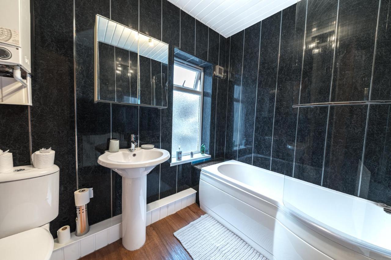 *King Bed* Comfy City House Barrow-in-Furness Exterior photo